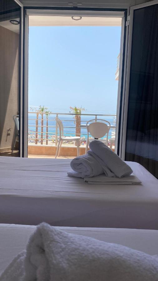 Vangjelis Hotel Химар Екстериор снимка