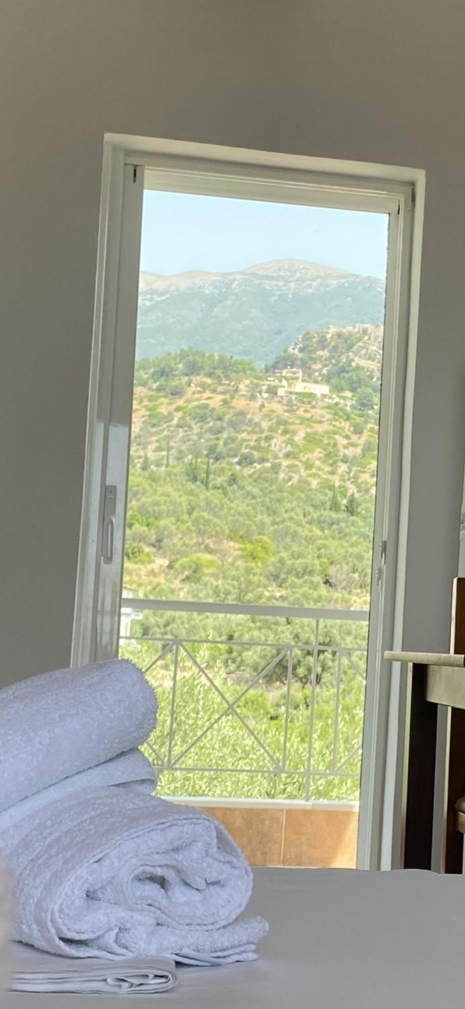Vangjelis Hotel Химар Екстериор снимка
