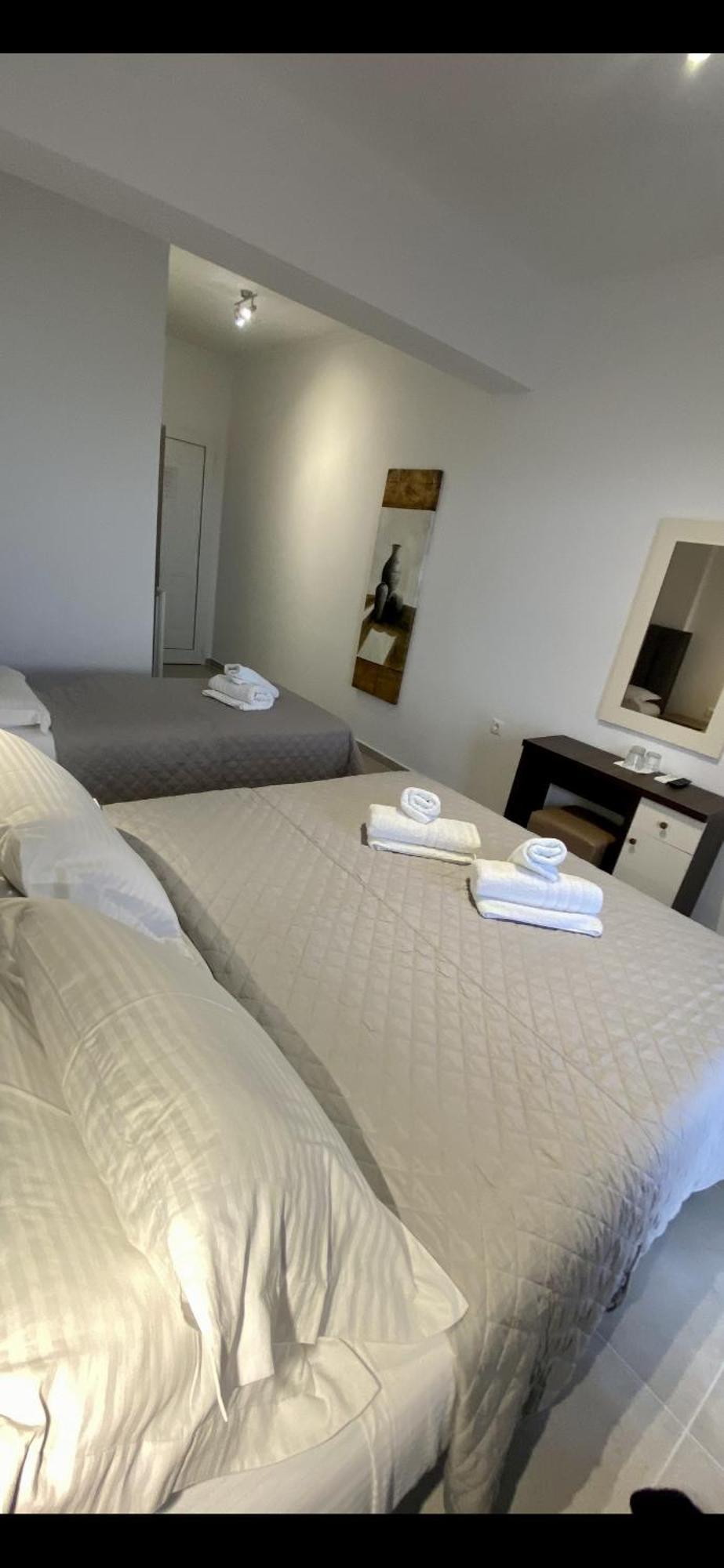 Vangjelis Hotel Химар Екстериор снимка