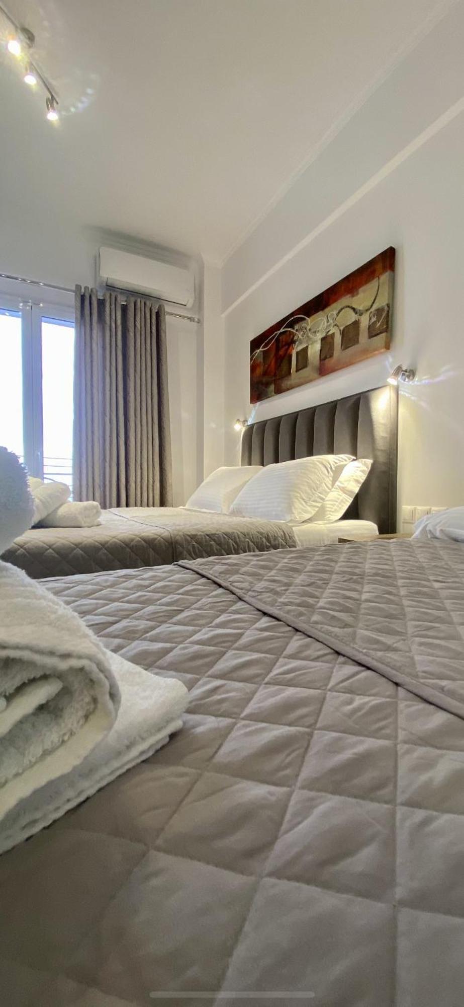 Vangjelis Hotel Химар Екстериор снимка