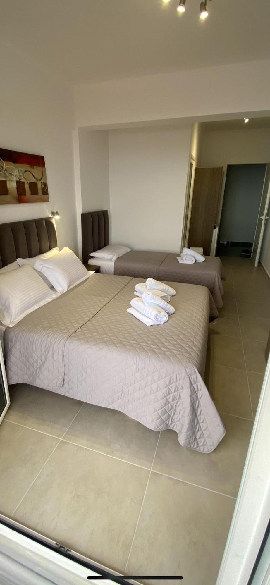 Vangjelis Hotel Химар Екстериор снимка