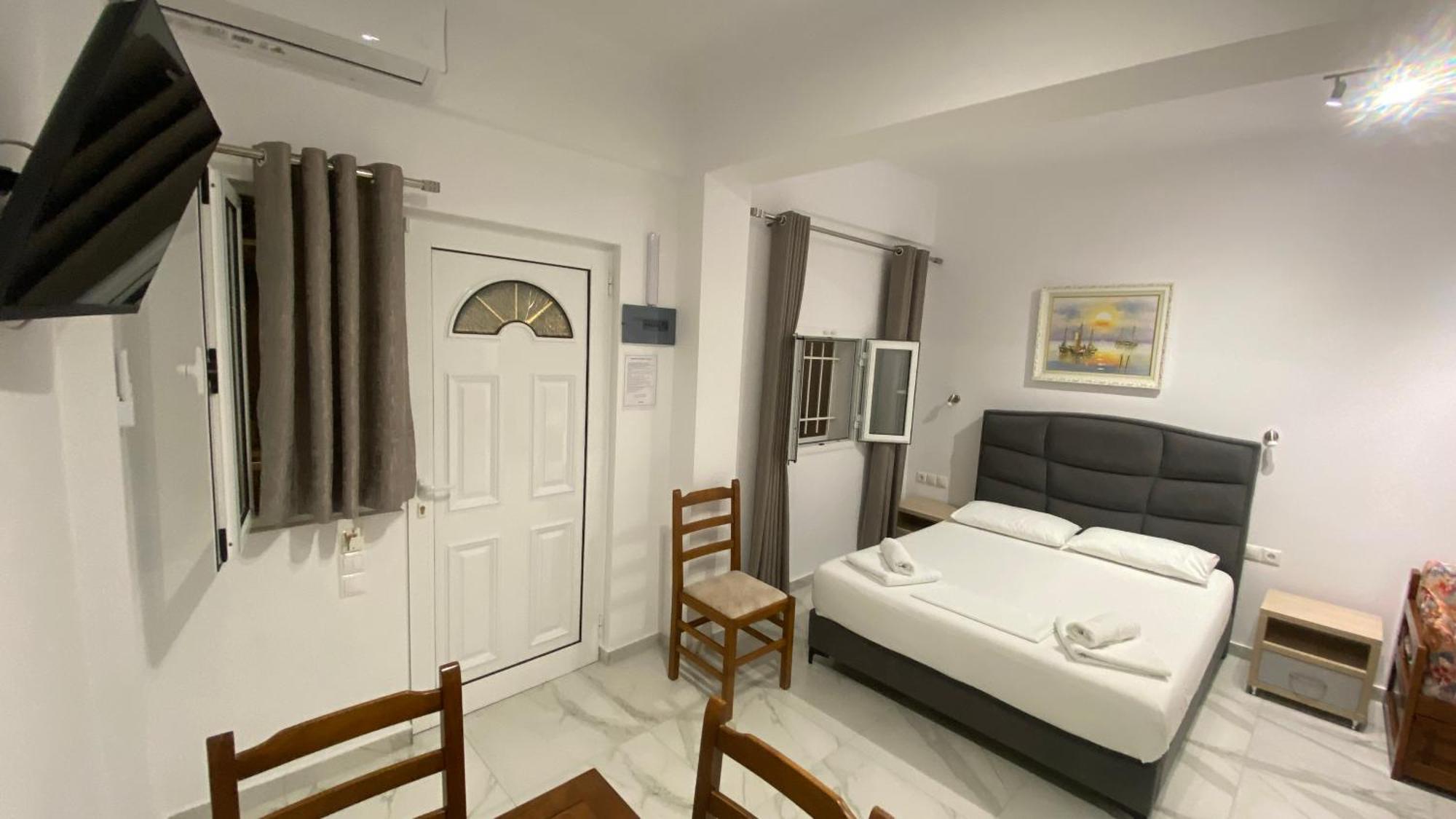 Vangjelis Hotel Химар Екстериор снимка